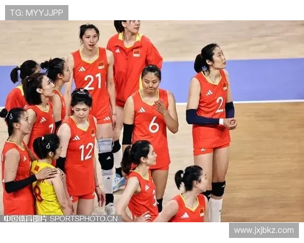 中国女排逆袭夺冠全程回顾展现团队拼搏精神与赛场智慧 中国女排逆袭夺冠全程回顾展现团队拼搏精神与赛场智慧