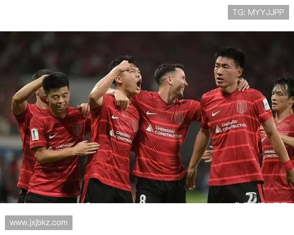 中国足球联赛迎来全新赛季 多支豪强球队争夺冠军宝座 中国足球联赛迎来全新赛季 多支豪强球队争夺冠军宝座