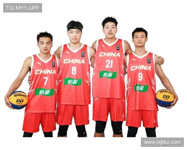 中国篮球队迎战美国强敌 备战世界杯展现全新阵容风采 中国篮球队迎战美国强敌 备战世界杯展现全新阵容风采