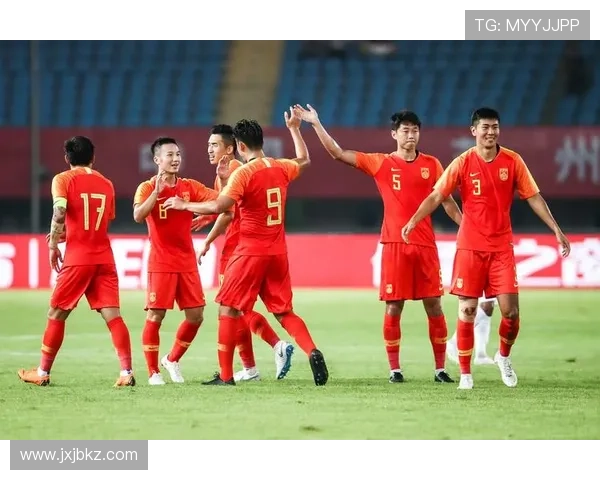 国足逆转夺冠全场沸腾新星闪耀引爆全国球迷热烈欢呼