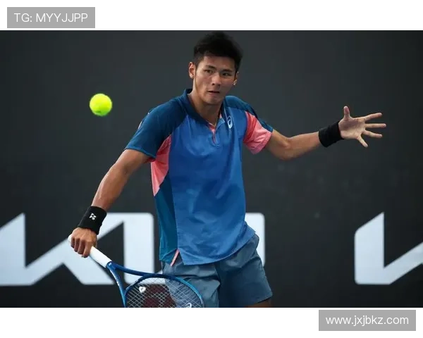 网球大满贯赛季回顾 新星崛起与传奇告别交织精彩瞬间